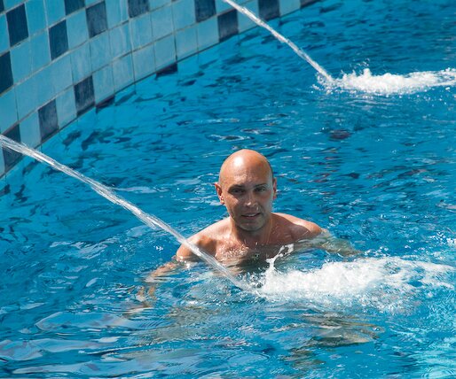 _DSC0061 Markos in the pool.