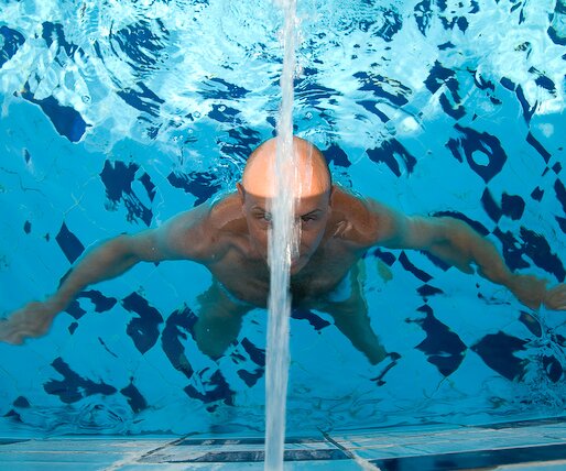 _DSC0066 Markos in the pool.