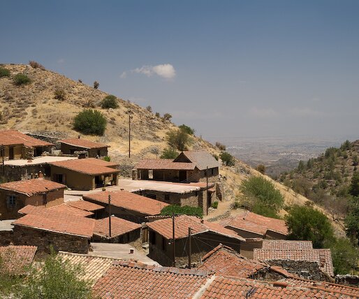_DSC0004 Old houses at Fikardou.