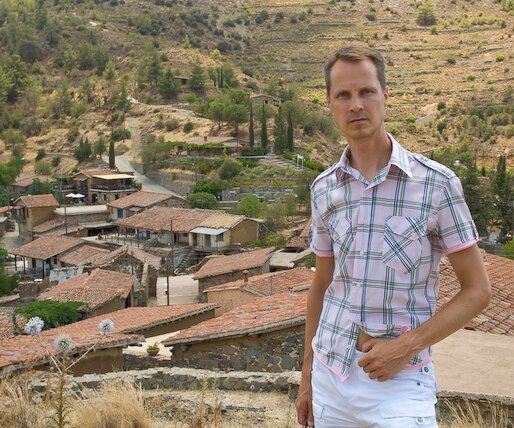 _DSC0059 Arto at Fikardou.