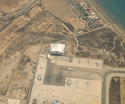 _DSC0052 Flying over Larnaca airport (LCA).