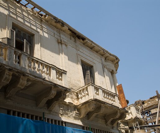 _DSC0006-2 Olympus hotel at Ledra street, deserted since 1974 in the buffer zone.