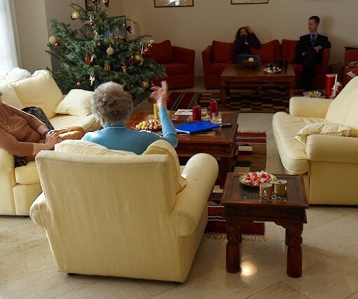 _DSC0028 Chatting and waiting for lunch.
