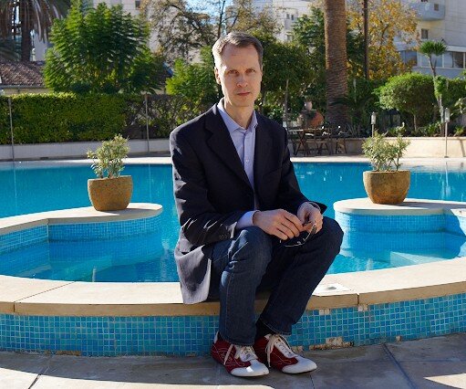 _DSC0064 Arto by the pool.