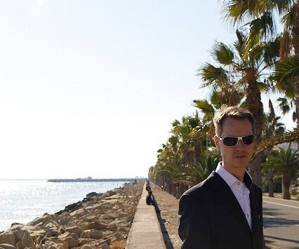 _DSC0166 Arto at the seaside promenade in Limassol.