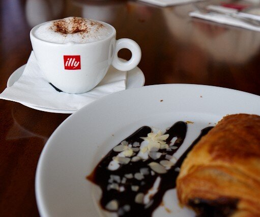 _DSC0006 Cappuccino and chocolate croissant.