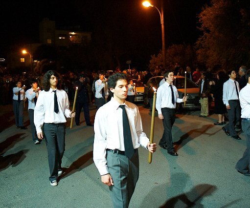 _DSC0031 Students in the procession of epitaphios.