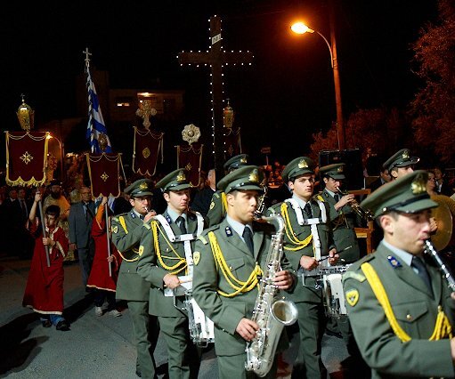 _DSC0036 Military band in the procession of epitaphios, in Pallouriotissa.