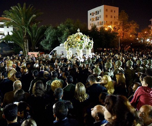 _DSC0054 The procession of epitaphios in Pallouriotissa.