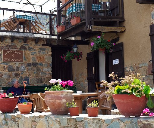 _DSC0028 The café/restaurant at Fikardou.