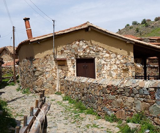 _DSC0029 Typical house at the village of Fikardou.