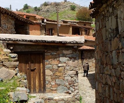 _DSC0031 In the village of Fikardou.