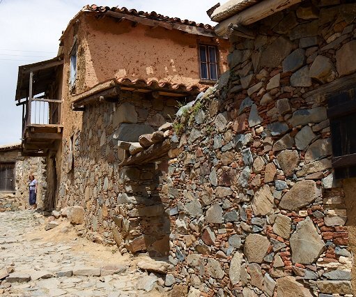 _DSC0032 In the village of Fikardou.