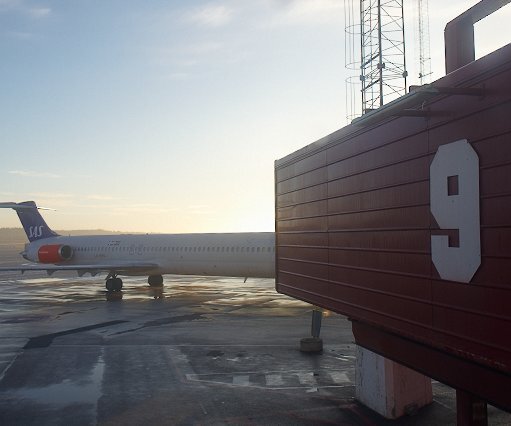 _DSC0003 Waiting for pushback at gate 9.