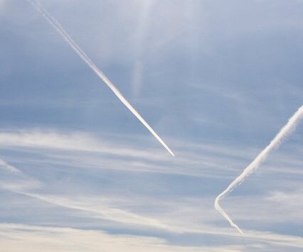 _DSC0015 Two aircrafts passing by.