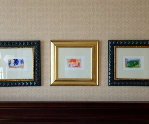 _DSC0192 Paintings in the hotel room.