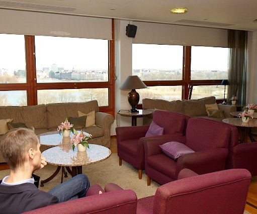 _DSC0204 View from the lounge at Scandic Intercontinental. Arto to the left.