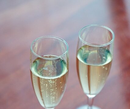 _DSC0030 White sparkling wine.