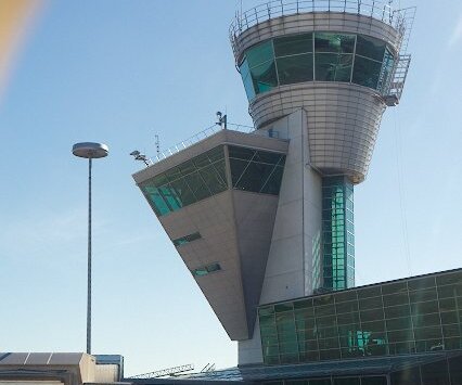 _DSC0028 The control tower at Vantaa airport.