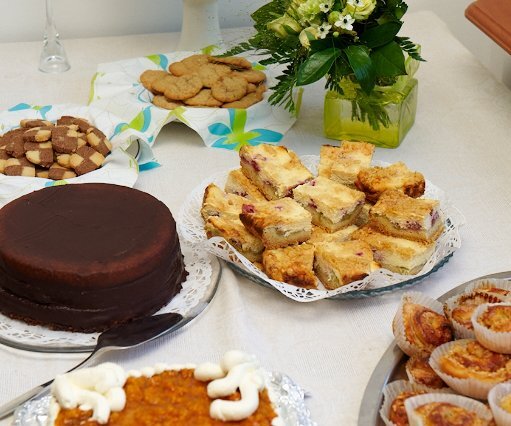 _DSC0089 Cakes at Saara's graduation party.