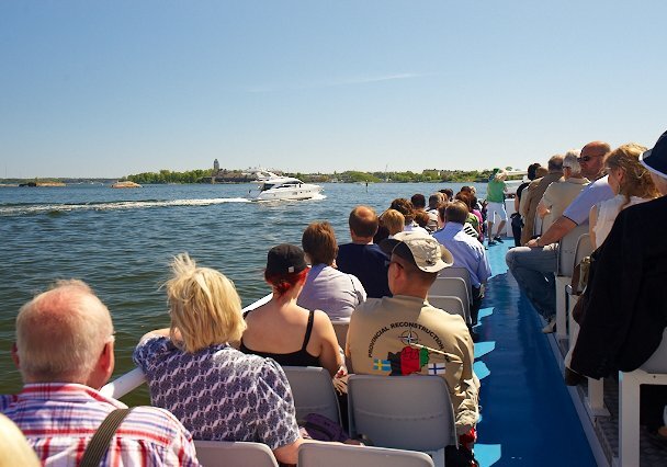 Sightseeing boat trip A sightseeing trip by boat in Helsinki.