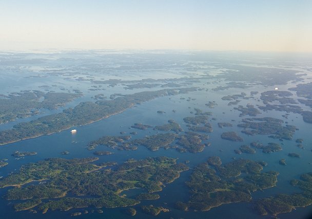 Flight to Stockholm Flight to Stockholm (HEL-ARN).