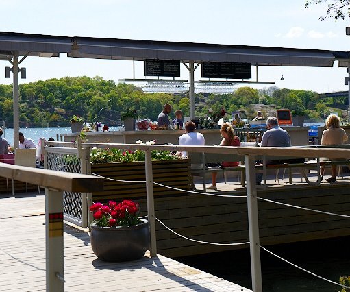 _DSC0018 Enjoying the weather at Mälarpaviljongen.