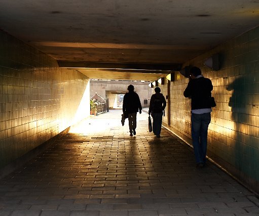 _DSC0085 A passage at Slussen in the evening sun.