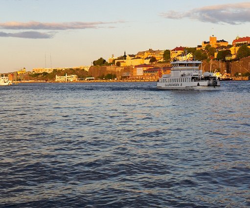 _DSC0127 View from Skeppsbron towards east in the evening.