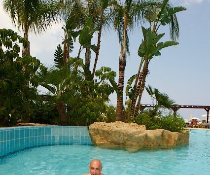 _DSC0013 Markos in the pool at Capo Bay.