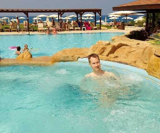 _DSC0031 Arto in the pool at Capo Bay.