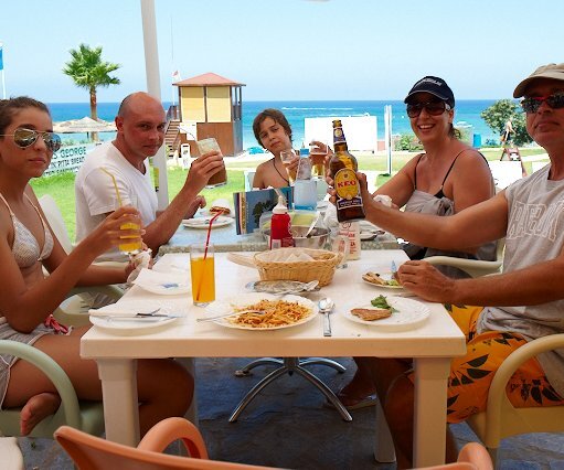 _DSC0025 Lunch with Nicos family at fig tree bay.