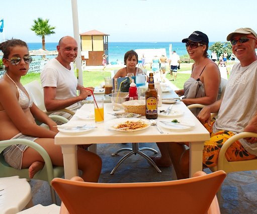 _DSC0029 Lunch with Nicos family at fig tree bay.