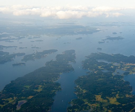 _DSC0034 Flying over the Stockholm archipelago.