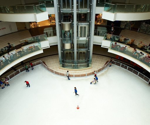_DSC0030 Ice skating in the Mall of Limassol.