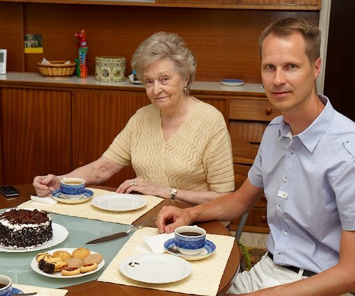 _DSC0007 Mum and Arto in the house in Nicosia. Having coffee and cake on Markos' birthday.