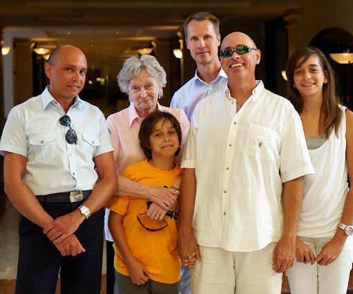 _DSC0019 Markos, mum, Andreas, Arto, Nicos and Ingrid at Hilton hotel.