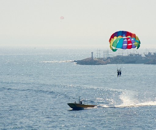 _DSC0036 Parasailing near the sea caves.
