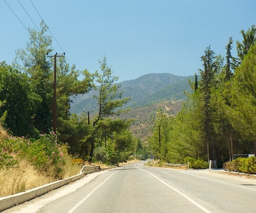 _DSC0010 On the way to Troodos.