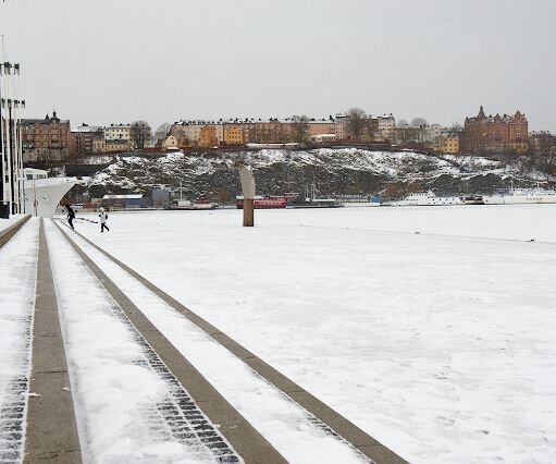 _DSC0020 View towards the heights of Söder from Riddarholmen.