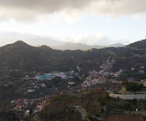 _DSC0024 View over the village of Agros.