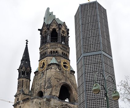 _DSC0025 The Kaiser-Wilhelm-Gedächtniskirche (Kaiser Wilhelm Memorial Church).