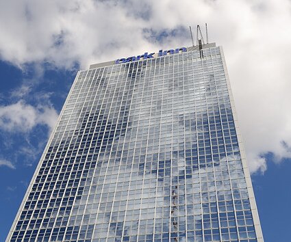 _DSC0058 The Park inn hotel at Alexanderplatz.