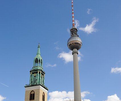 _DSC0074 View of the Berliner Fernsehturm (Berlin TV tower).