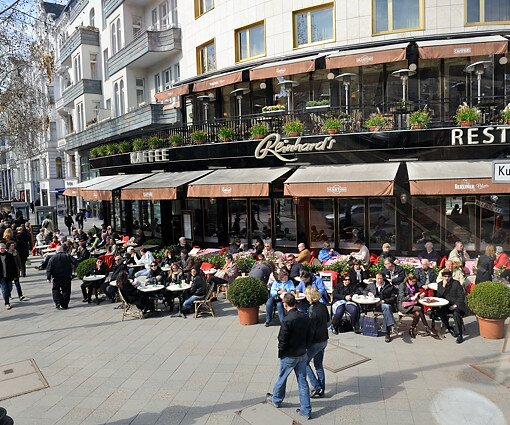 _DSC0010 Café on Kurfürstendamm.