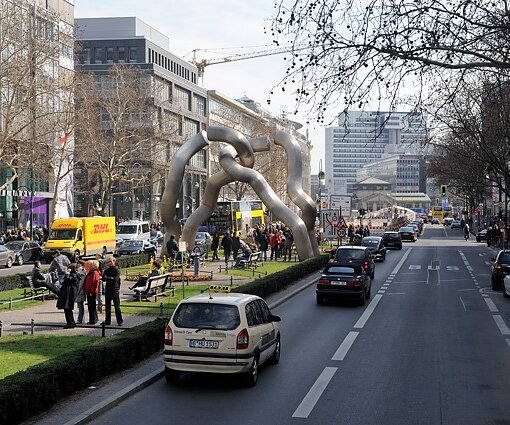 _DSC0018 On Tauentzienstrasse.