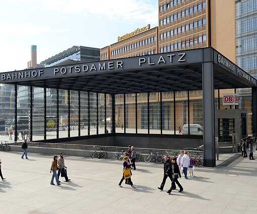 _DSC0035 At Potsdamer Platz.