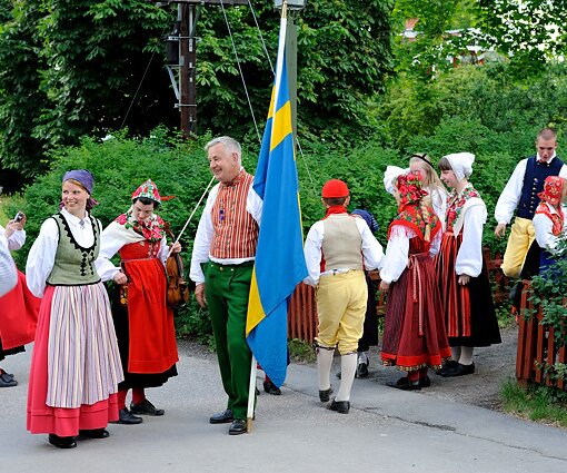 _DSC0011 Band with Swedish national costumes.