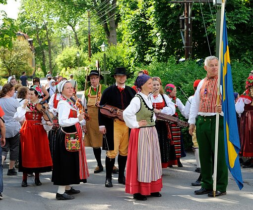 _DSC0014 Band with Swedish national costumes.