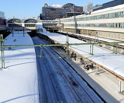 _DSC0008 Above the railway tracks at the central station.
